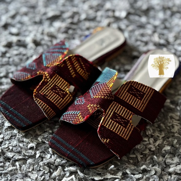 TUKKI Sandals - Picture 4 of 8